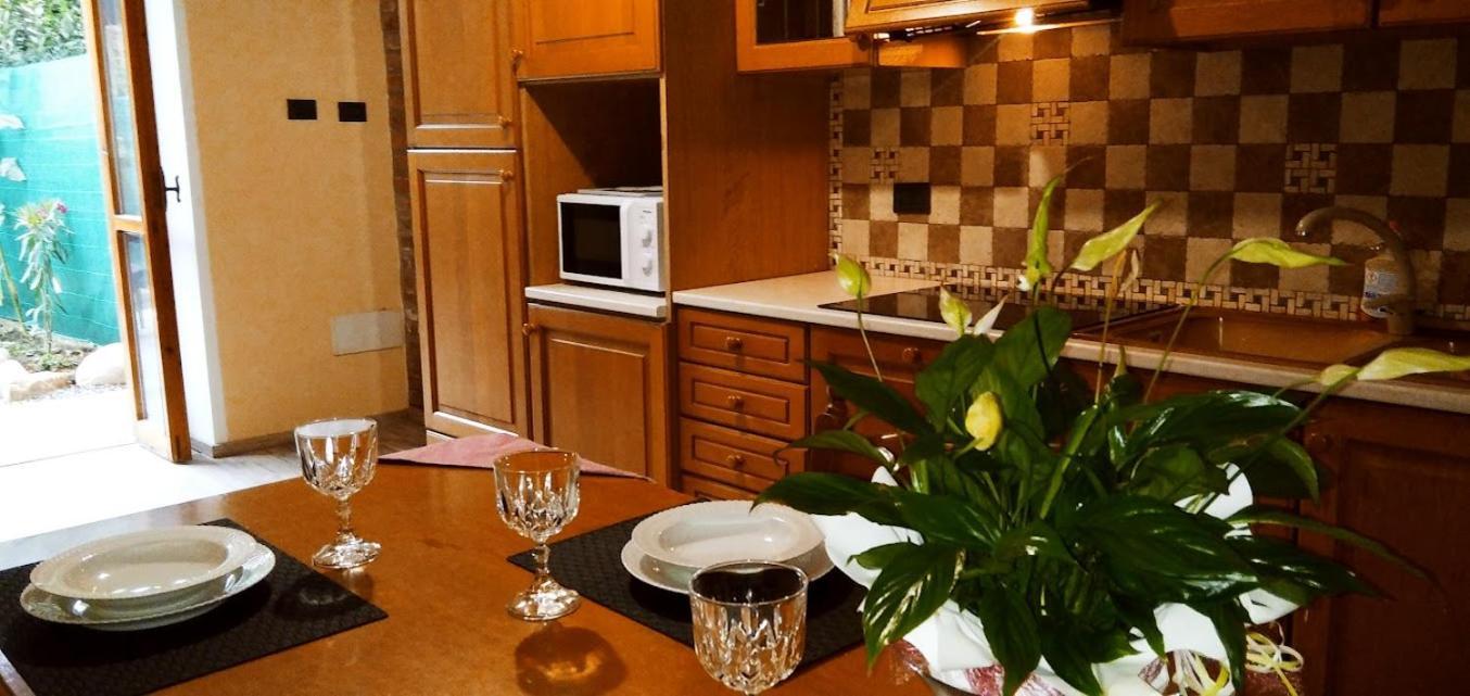 Borgo Antico Chalet Appartamenti Fara Novarese Eksteriør billede